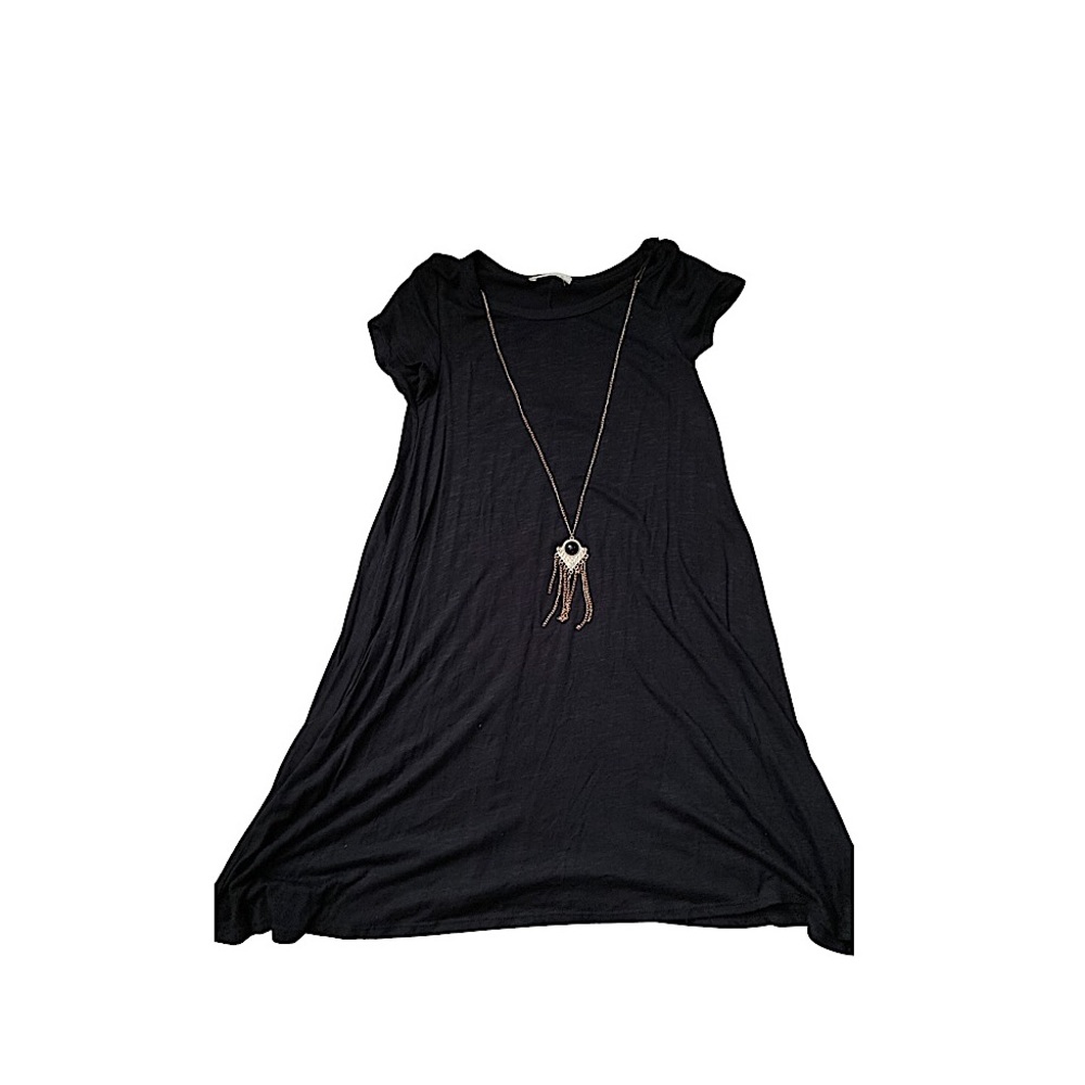 Women’s black in long gated shirt gated shirt